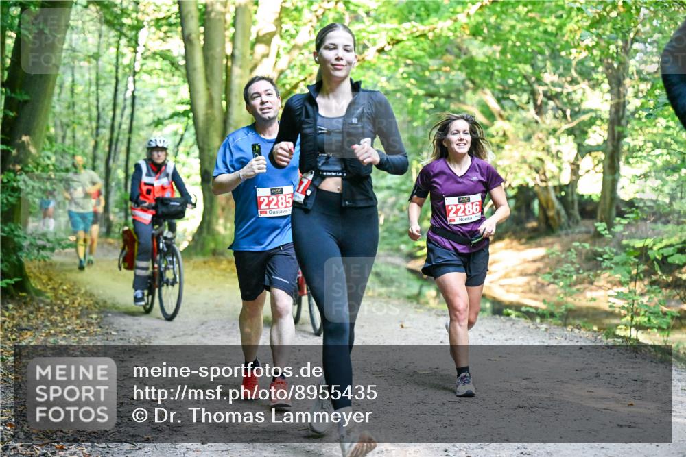 28.09.2025 - 33. Volkslauf durch das schöne Alstertal Dr. Thomas Lammeyer http://msf.ph/oto/8955435 28.09.2025 10:41:36 Laufen 2285, 2286 meine-sportfotos.de