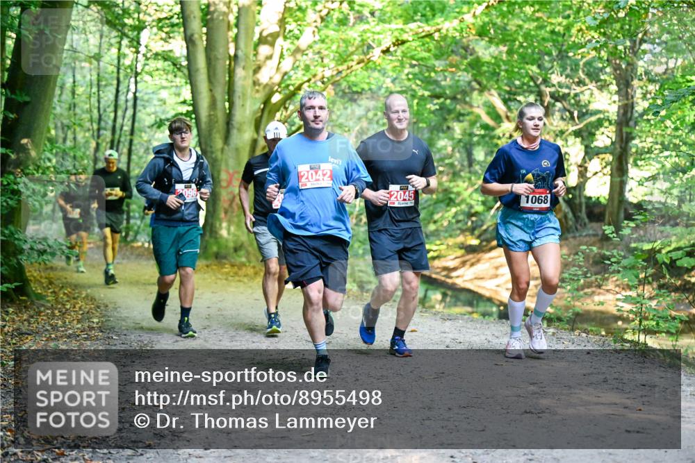 28.09.2025 - 33. Volkslauf durch das schöne Alstertal Dr. Thomas Lammeyer http://msf.ph/oto/8955498 28.09.2025 10:41:47 Laufen 096, 2042, 2045, 1068 meine-sportfotos.de