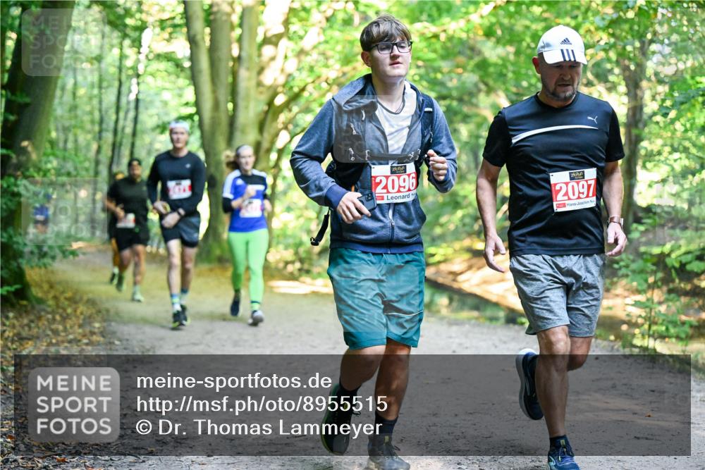 28.09.2025 - 33. Volkslauf durch das schöne Alstertal Dr. Thomas Lammeyer http://msf.ph/oto/8955515 28.09.2025 10:41:50 Laufen 2096, 2097 meine-sportfotos.de