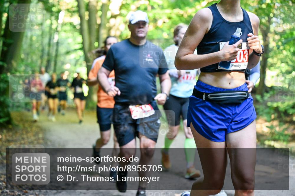 28.09.2025 - 33. Volkslauf durch das schöne Alstertal Dr. Thomas Lammeyer http://msf.ph/oto/8955705 28.09.2025 10:42:23 Laufen 03 meine-sportfotos.de