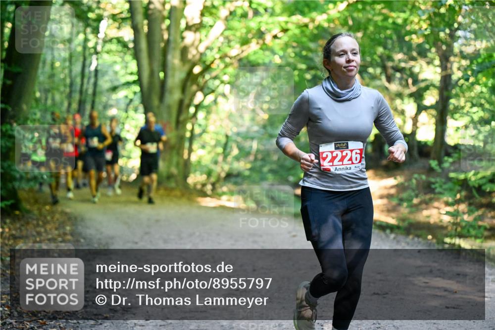 28.09.2025 - 33. Volkslauf durch das schöne Alstertal Dr. Thomas Lammeyer http://msf.ph/oto/8955797 28.09.2025 10:42:43 Laufen 2226 meine-sportfotos.de