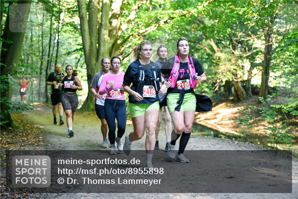28.09.2025 - 33. Volkslauf durch das schöne Alstertal Dr. Thomas Lammeyer http://msf.ph/oto/8955898 28.09.2025 10:43:08 Laufen 2404, 2353, 2105, 2106 meine-sportfotos.de