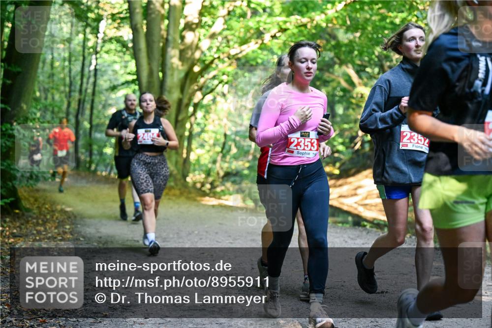 28.09.2025 - 33. Volkslauf durch das schöne Alstertal Dr. Thomas Lammeyer http://msf.ph/oto/8955911 28.09.2025 10:43:09 Laufen 2404, 2353, 2352 meine-sportfotos.de