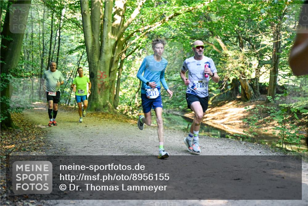 28.09.2025 - 33. Volkslauf durch das schöne Alstertal Dr. Thomas Lammeyer http://msf.ph/oto/8956155 28.09.2025 10:43:55 Laufen 3075, 2185, 3416, 3910 meine-sportfotos.de