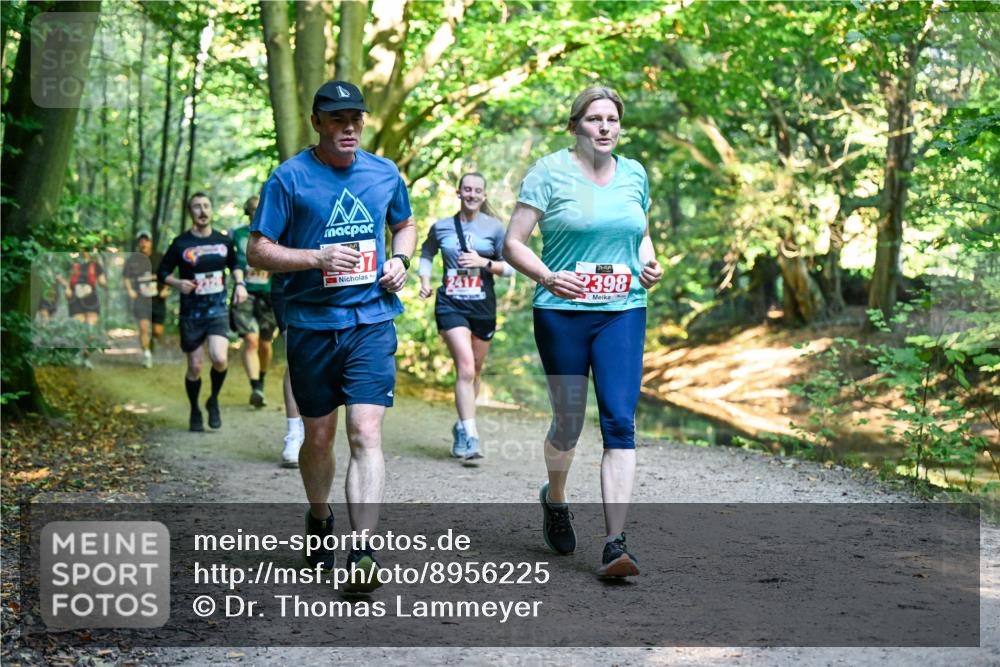 28.09.2025 - 33. Volkslauf durch das schöne Alstertal Dr. Thomas Lammeyer http://msf.ph/oto/8956225 28.09.2025 10:44:09 Laufen 37, 2417, 2398 meine-sportfotos.de
