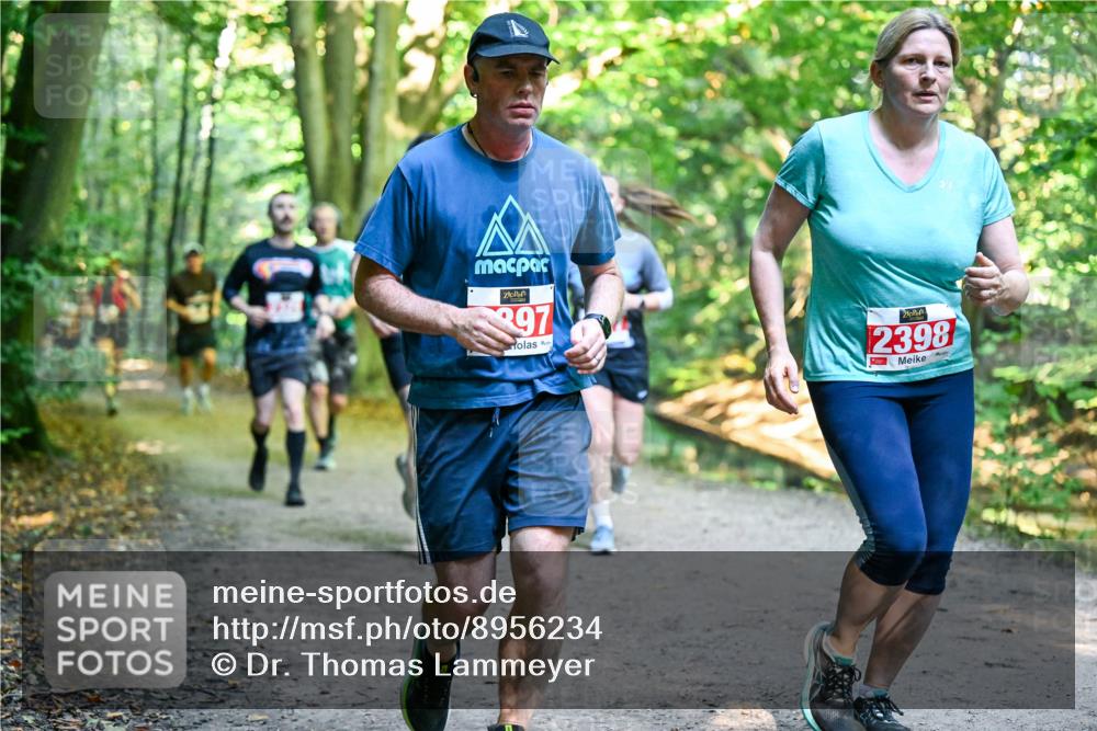 28.09.2025 - 33. Volkslauf durch das schöne Alstertal Dr. Thomas Lammeyer http://msf.ph/oto/8956234 28.09.2025 10:44:10 Laufen 397, 2398 meine-sportfotos.de
