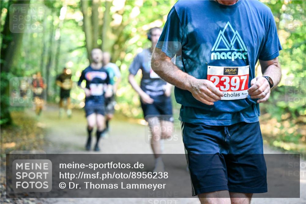 28.09.2025 - 33. Volkslauf durch das schöne Alstertal Dr. Thomas Lammeyer http://msf.ph/oto/8956238 28.09.2025 10:44:11 Laufen 2397 meine-sportfotos.de