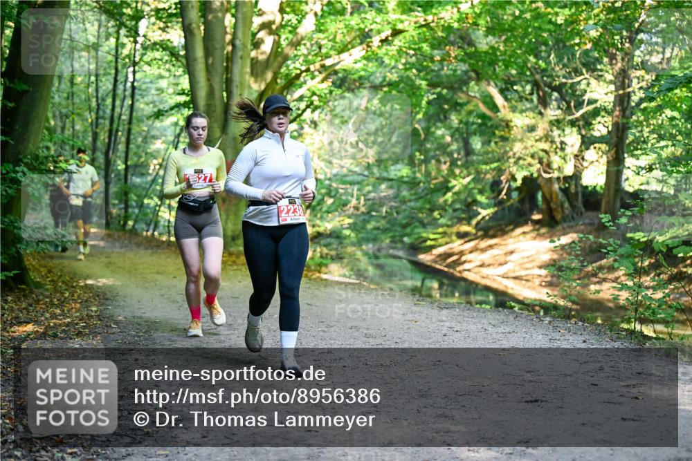 28.09.2025 - 33. Volkslauf durch das schöne Alstertal Dr. Thomas Lammeyer http://msf.ph/oto/8956386 28.09.2025 10:44:46 Laufen 27, 2238 meine-sportfotos.de