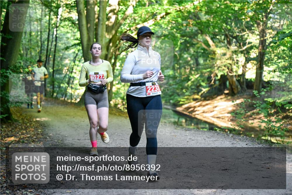 28.09.2025 - 33. Volkslauf durch das schöne Alstertal Dr. Thomas Lammeyer http://msf.ph/oto/8956392 28.09.2025 10:44:47 Laufen 5527, 2238 meine-sportfotos.de