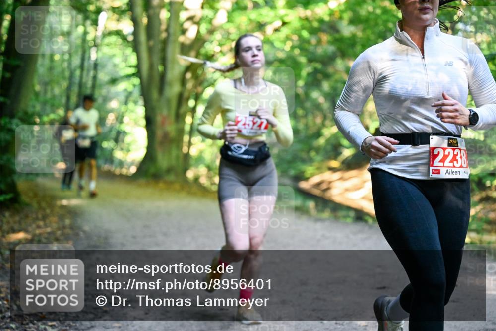 28.09.2025 - 33. Volkslauf durch das schöne Alstertal Dr. Thomas Lammeyer http://msf.ph/oto/8956401 28.09.2025 10:44:48 Laufen 2527, 2238 meine-sportfotos.de