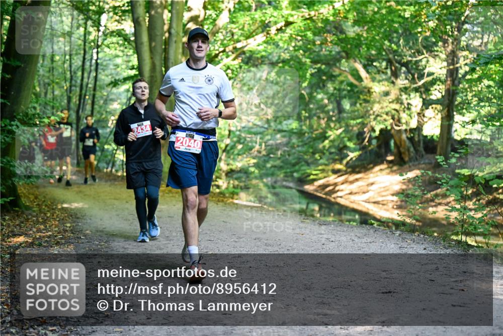 28.09.2025 - 33. Volkslauf durch das schöne Alstertal Dr. Thomas Lammeyer http://msf.ph/oto/8956412 28.09.2025 10:44:53 Laufen 2434, 2040 meine-sportfotos.de