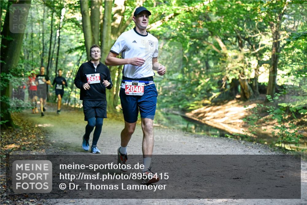 28.09.2025 - 33. Volkslauf durch das schöne Alstertal Dr. Thomas Lammeyer http://msf.ph/oto/8956415 28.09.2025 10:44:53 Laufen 2434, 2, 2040 meine-sportfotos.de