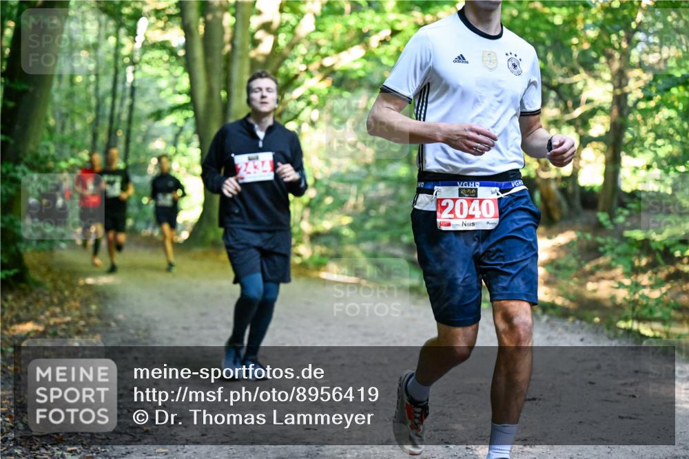 28.09.2025 - 33. Volkslauf durch das schöne Alstertal Dr. Thomas Lammeyer http://msf.ph/oto/8956419 28.09.2025 10:44:54 Laufen 2434, 2040 meine-sportfotos.de