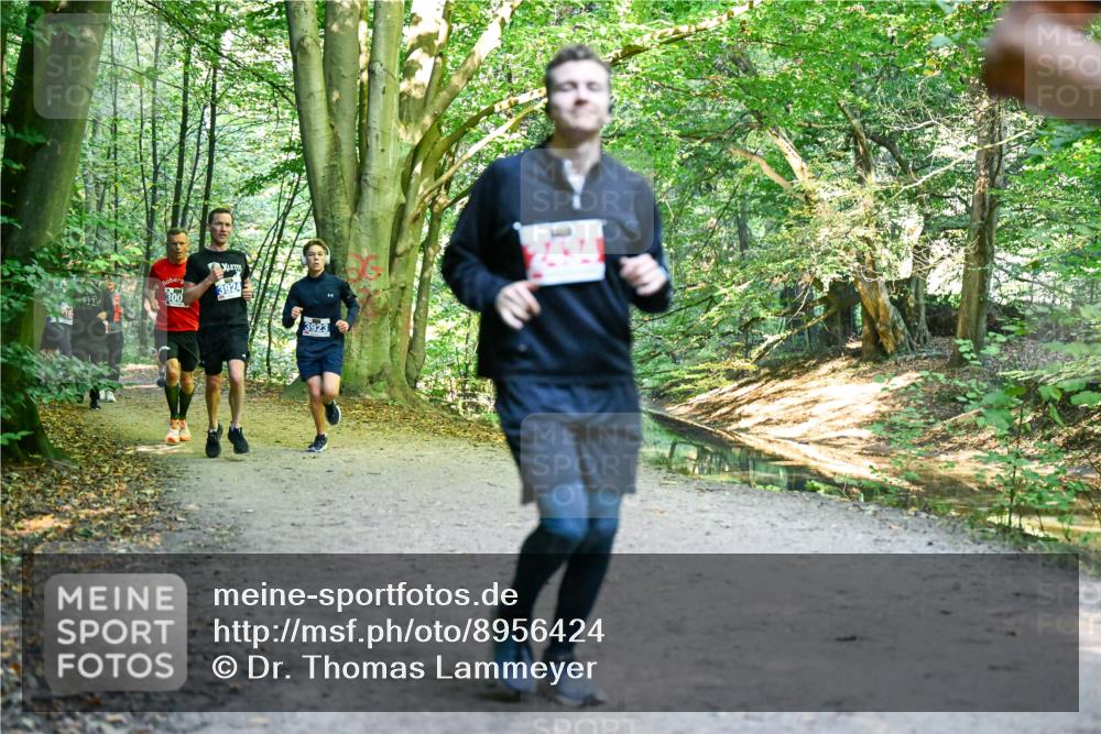 28.09.2025 - 33. Volkslauf durch das schöne Alstertal Dr. Thomas Lammeyer http://msf.ph/oto/8956424 28.09.2025 10:44:55 Laufen 300, 3924 meine-sportfotos.de