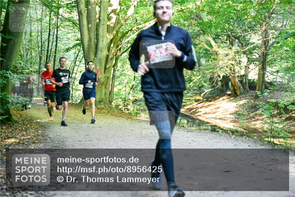 28.09.2025 - 33. Volkslauf durch das schöne Alstertal Dr. Thomas Lammeyer http://msf.ph/oto/8956425 28.09.2025 10:44:55 Laufen 300, 3924, 3923 meine-sportfotos.de