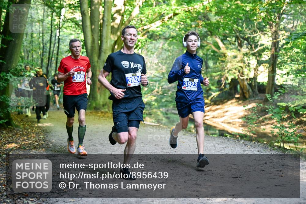 28.09.2025 - 33. Volkslauf durch das schöne Alstertal Dr. Thomas Lammeyer http://msf.ph/oto/8956439 28.09.2025 10:44:57 Laufen 3005, 3924, 3923 meine-sportfotos.de