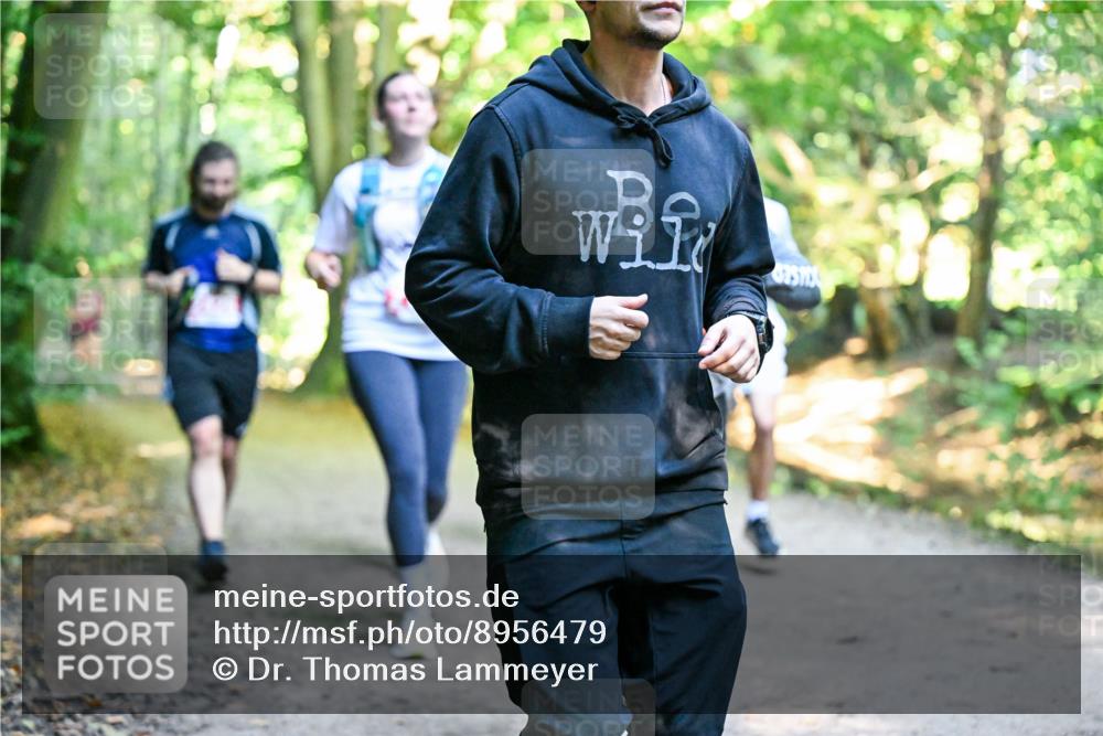 28.09.2025 - 33. Volkslauf durch das schöne Alstertal Dr. Thomas Lammeyer http://msf.ph/oto/8956479 28.09.2025 10:45:04 Laufen  meine-sportfotos.de