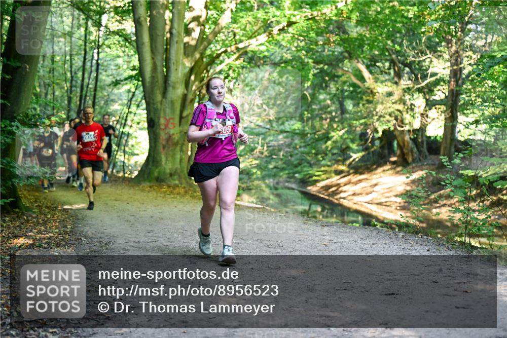 28.09.2025 - 33. Volkslauf durch das schöne Alstertal Dr. Thomas Lammeyer http://msf.ph/oto/8956523 28.09.2025 10:45:12 Laufen 09 meine-sportfotos.de