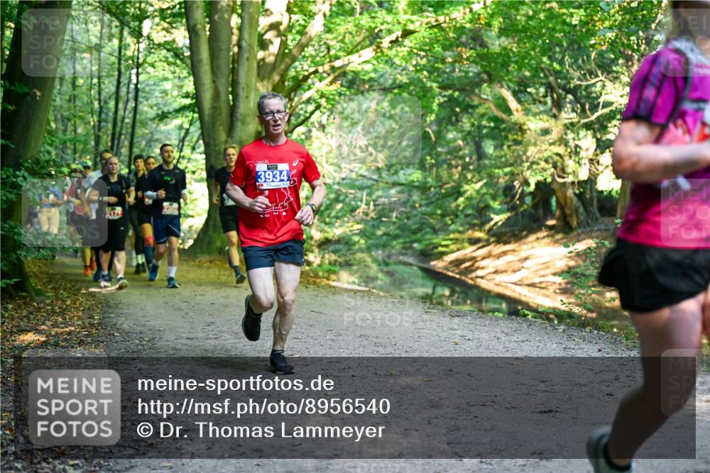 28.09.2025 - 33. Volkslauf durch das schöne Alstertal Dr. Thomas Lammeyer http://msf.ph/oto/8956540 28.09.2025 10:45:15 Laufen 3934 meine-sportfotos.de