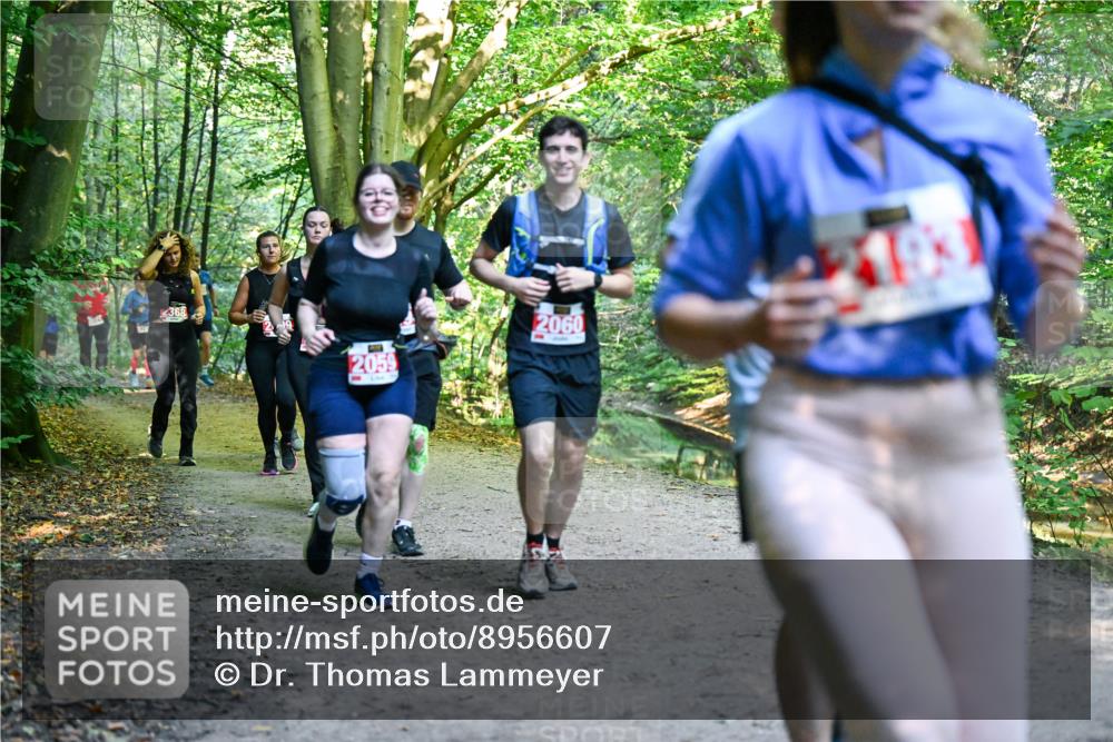 28.09.2025 - 33. Volkslauf durch das schöne Alstertal Dr. Thomas Lammeyer http://msf.ph/oto/8956607 28.09.2025 10:45:24 Laufen 368, 2059, 2060, 19 meine-sportfotos.de