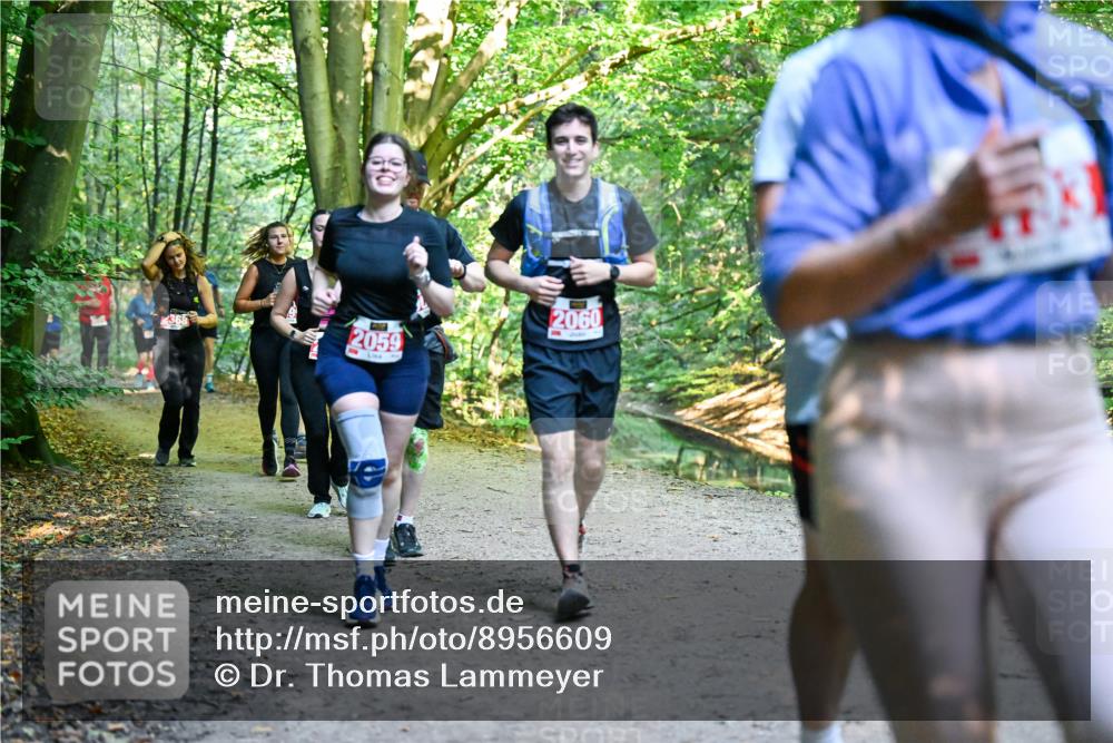 28.09.2025 - 33. Volkslauf durch das schöne Alstertal Dr. Thomas Lammeyer http://msf.ph/oto/8956609 28.09.2025 10:45:25 Laufen 368, 2059, 2060 meine-sportfotos.de