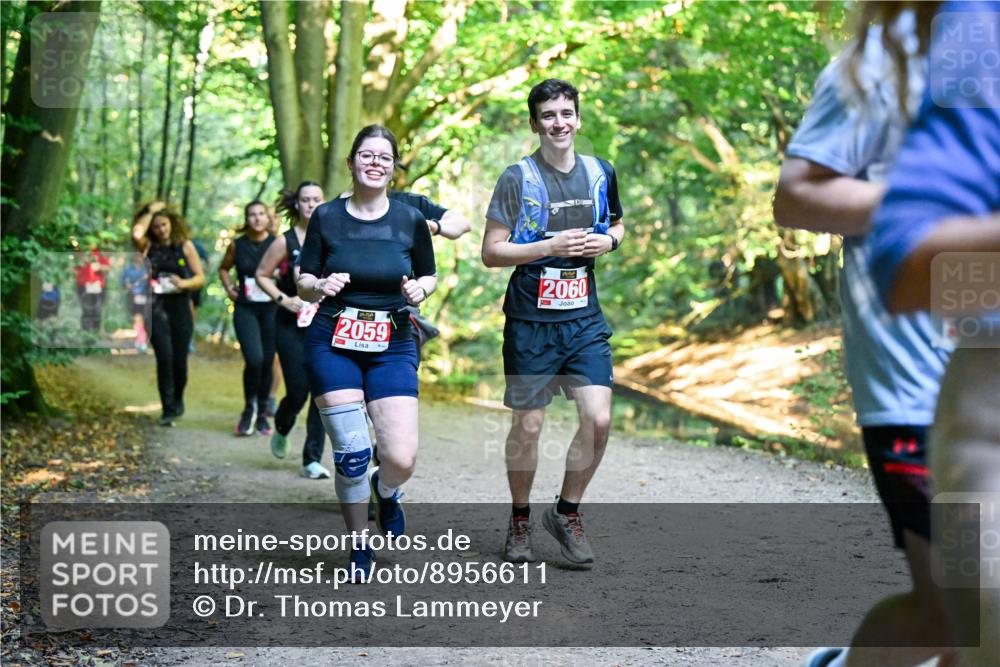 28.09.2025 - 33. Volkslauf durch das schöne Alstertal Dr. Thomas Lammeyer http://msf.ph/oto/8956611 28.09.2025 10:45:25 Laufen 2059, 2060 meine-sportfotos.de