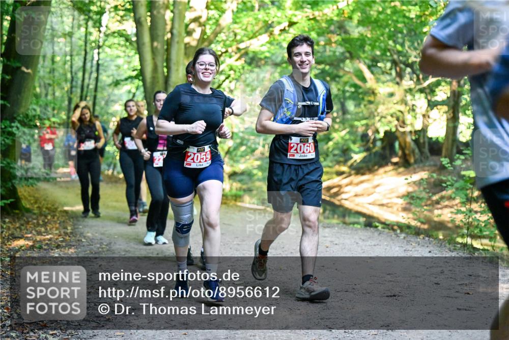 28.09.2025 - 33. Volkslauf durch das schöne Alstertal Dr. Thomas Lammeyer http://msf.ph/oto/8956612 28.09.2025 10:45:25 Laufen 2059, 2060 meine-sportfotos.de