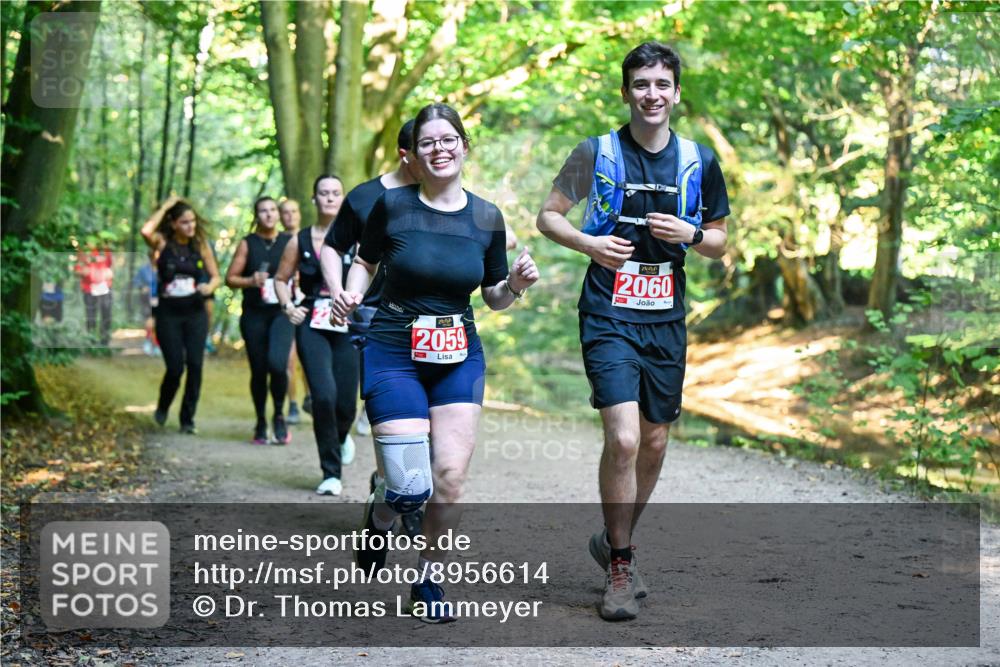28.09.2025 - 33. Volkslauf durch das schöne Alstertal Dr. Thomas Lammeyer http://msf.ph/oto/8956614 28.09.2025 10:45:25 Laufen 2059, 2060 meine-sportfotos.de