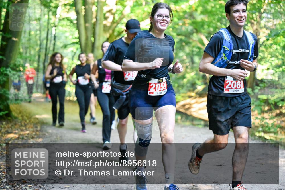 28.09.2025 - 33. Volkslauf durch das schöne Alstertal Dr. Thomas Lammeyer http://msf.ph/oto/8956618 28.09.2025 10:45:26 Laufen 2059, 2060 meine-sportfotos.de