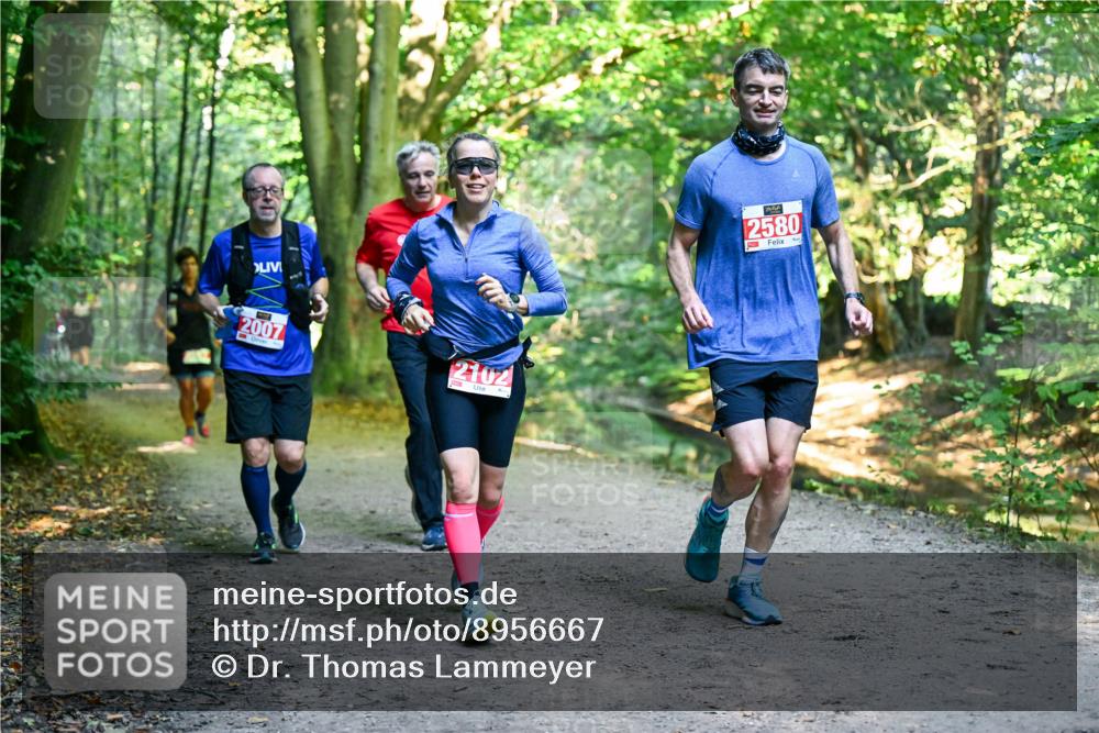 28.09.2025 - 33. Volkslauf durch das schöne Alstertal Dr. Thomas Lammeyer http://msf.ph/oto/8956667 28.09.2025 10:45:34 Laufen 2007, 2102, 2580 meine-sportfotos.de