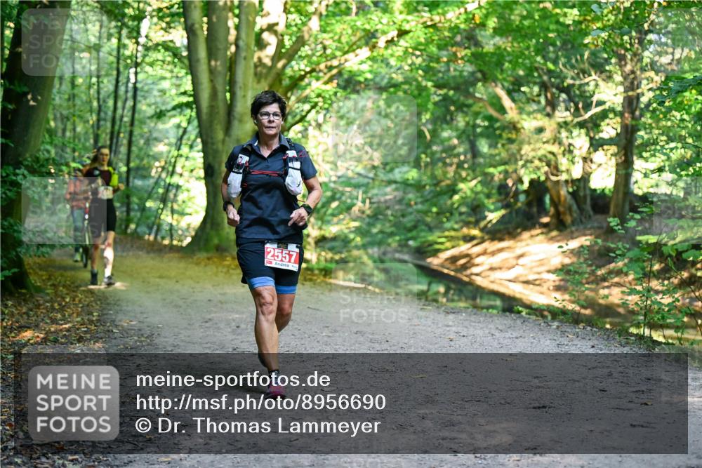 28.09.2025 - 33. Volkslauf durch das schöne Alstertal Dr. Thomas Lammeyer http://msf.ph/oto/8956690 28.09.2025 10:45:38 Laufen 2557 meine-sportfotos.de