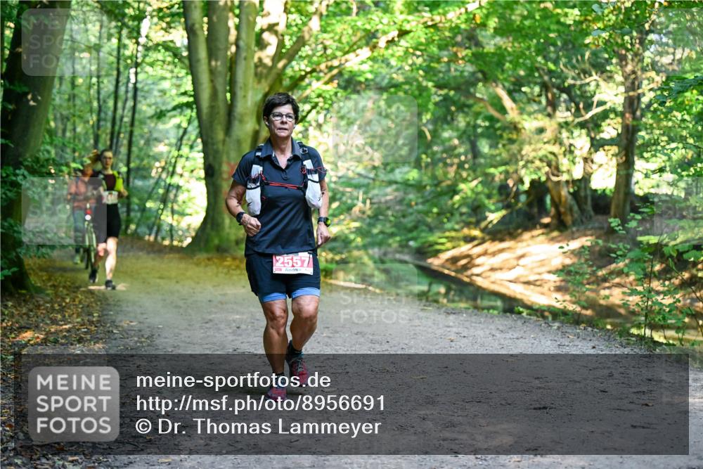 28.09.2025 - 33. Volkslauf durch das schöne Alstertal Dr. Thomas Lammeyer http://msf.ph/oto/8956691 28.09.2025 10:45:38 Laufen 2557 meine-sportfotos.de