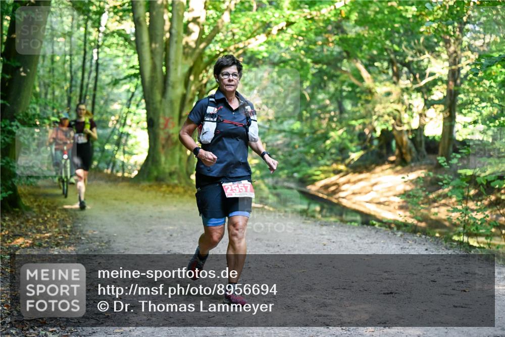 28.09.2025 - 33. Volkslauf durch das schöne Alstertal Dr. Thomas Lammeyer http://msf.ph/oto/8956694 28.09.2025 10:45:39 Laufen 2557 meine-sportfotos.de