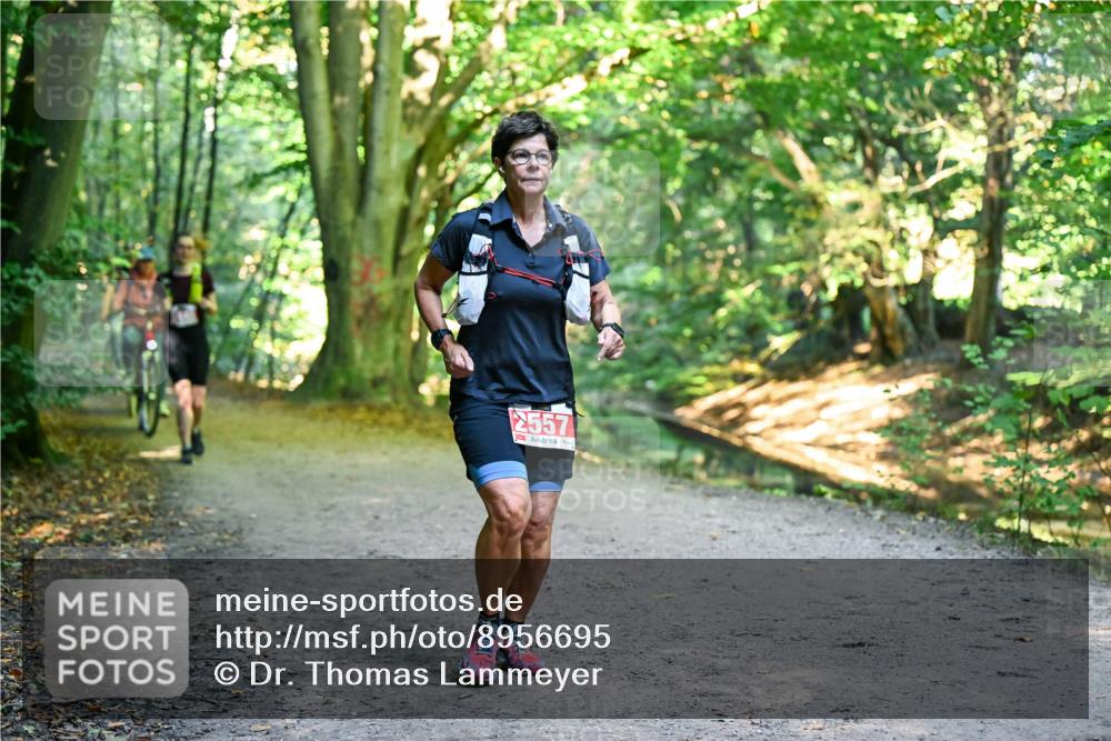 28.09.2025 - 33. Volkslauf durch das schöne Alstertal Dr. Thomas Lammeyer http://msf.ph/oto/8956695 28.09.2025 10:45:39 Laufen 2557 meine-sportfotos.de