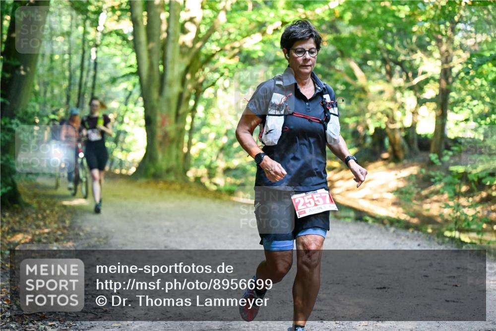 28.09.2025 - 33. Volkslauf durch das schöne Alstertal Dr. Thomas Lammeyer http://msf.ph/oto/8956699 28.09.2025 10:45:39 Laufen 2557 meine-sportfotos.de