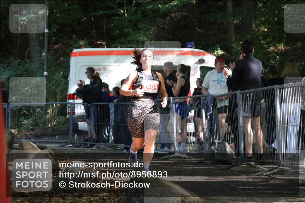 28.09.2025 - 33. Volkslauf durch das schöne Alstertal Strokosch-Dieckow http://msf.ph/oto/8956893 28.09.2025 12:58:42 Ziel 2404 meine-sportfotos.de