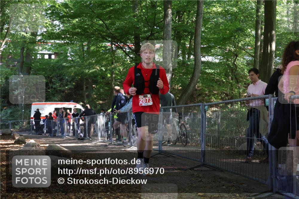 28.09.2025 - 33. Volkslauf durch das schöne Alstertal Strokosch-Dieckow http://msf.ph/oto/8956970 28.09.2025 12:59:14 Ziel 2073 meine-sportfotos.de