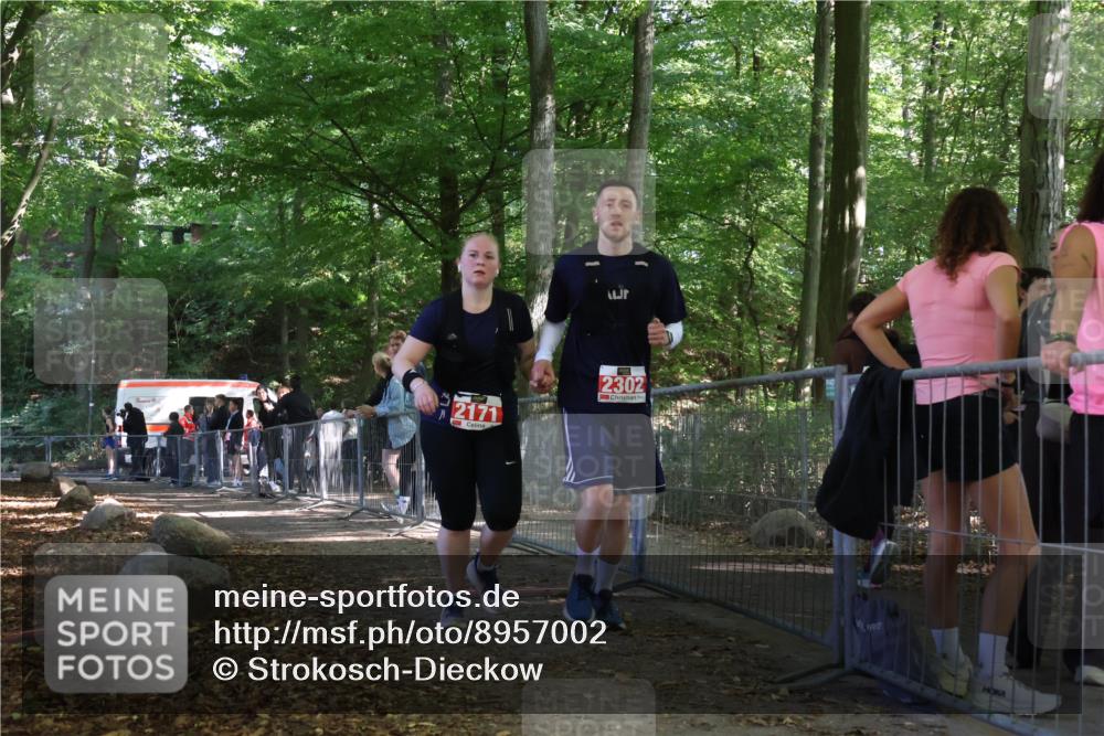 28.09.2025 - 33. Volkslauf durch das schöne Alstertal Strokosch-Dieckow http://msf.ph/oto/8957002 28.09.2025 12:59:46 Ziel 2171, 2302 meine-sportfotos.de