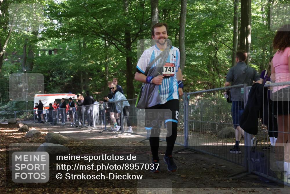 28.09.2025 - 33. Volkslauf durch das schöne Alstertal Strokosch-Dieckow http://msf.ph/oto/8957037 28.09.2025 13:00:02 Ziel 1743 meine-sportfotos.de