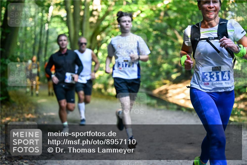 28.09.2025 - 33. Volkslauf durch das schöne Alstertal Dr. Thomas Lammeyer http://msf.ph/oto/8957110 28.09.2025 10:47:08 Laufen 3314 meine-sportfotos.de
