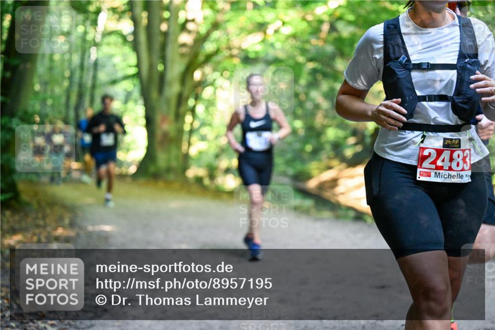 28.09.2025 - 33. Volkslauf durch das schöne Alstertal Dr. Thomas Lammeyer http://msf.ph/oto/8957195 28.09.2025 10:47:29 Laufen 2483 meine-sportfotos.de