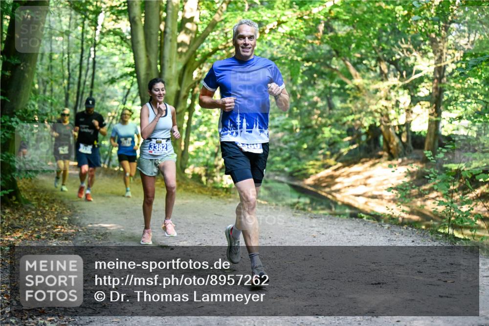 28.09.2025 - 33. Volkslauf durch das schöne Alstertal Dr. Thomas Lammeyer http://msf.ph/oto/8957262 28.09.2025 10:47:43 Laufen 3382 meine-sportfotos.de