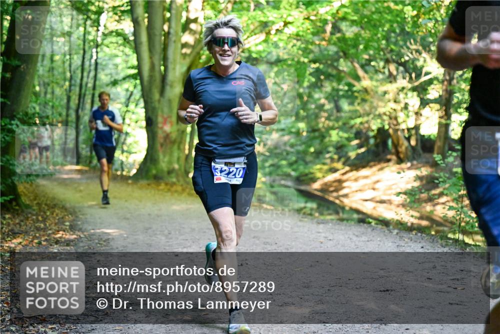 28.09.2025 - 33. Volkslauf durch das schöne Alstertal Dr. Thomas Lammeyer http://msf.ph/oto/8957289 28.09.2025 10:47:47 Laufen 3220 meine-sportfotos.de