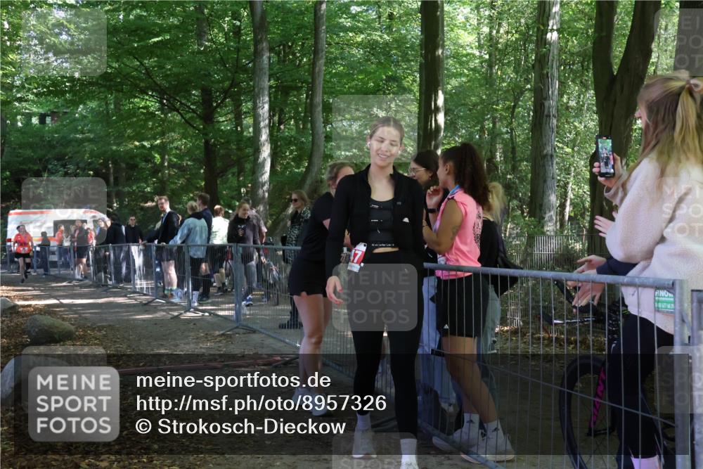 28.09.2025 - 33. Volkslauf durch das schöne Alstertal Strokosch-Dieckow http://msf.ph/oto/8957326 28.09.2025 13:02:22 Ziel 2278 meine-sportfotos.de