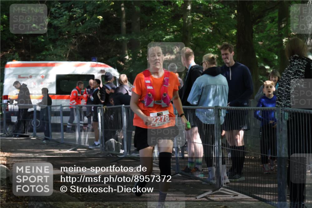 28.09.2025 - 33. Volkslauf durch das schöne Alstertal Strokosch-Dieckow http://msf.ph/oto/8957372 28.09.2025 13:02:28 Ziel 2278 meine-sportfotos.de