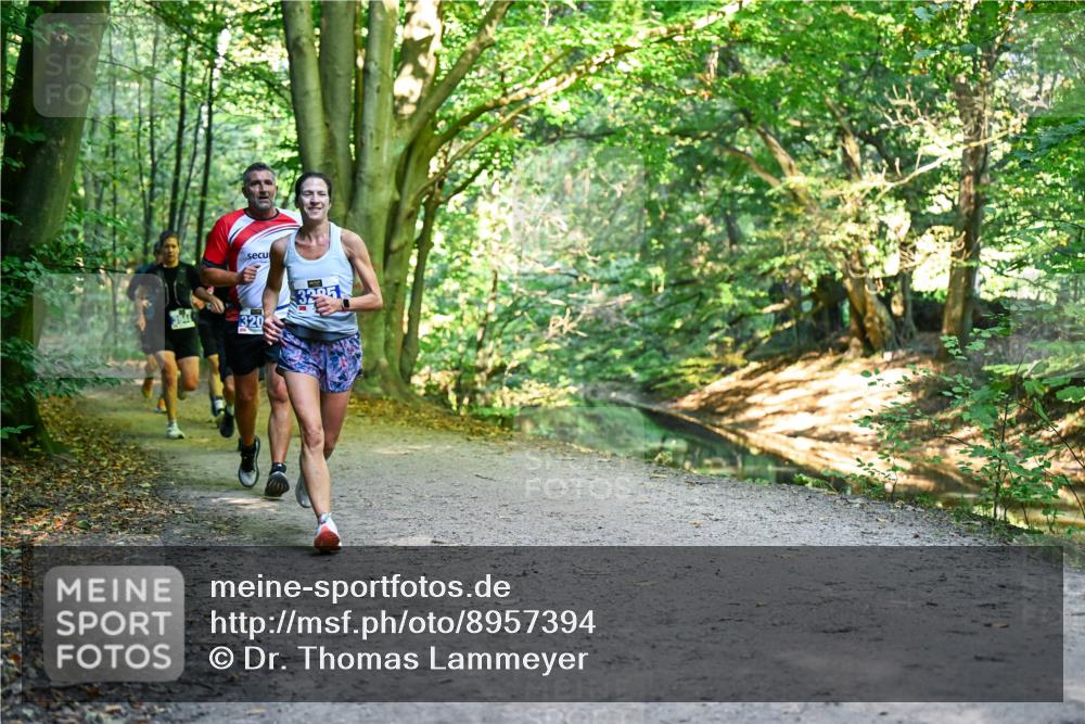 28.09.2025 - 33. Volkslauf durch das schöne Alstertal Dr. Thomas Lammeyer http://msf.ph/oto/8957394 28.09.2025 10:48:16 Laufen 320, 3295 meine-sportfotos.de