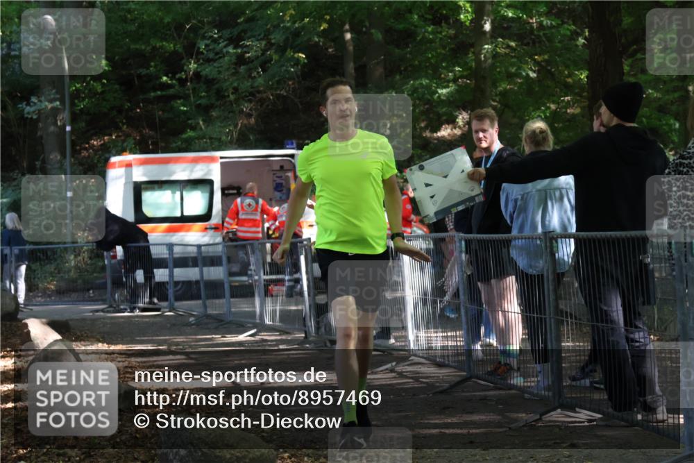 28.09.2025 - 33. Volkslauf durch das schöne Alstertal Strokosch-Dieckow http://msf.ph/oto/8957469 28.09.2025 13:03:17 Ziel  meine-sportfotos.de