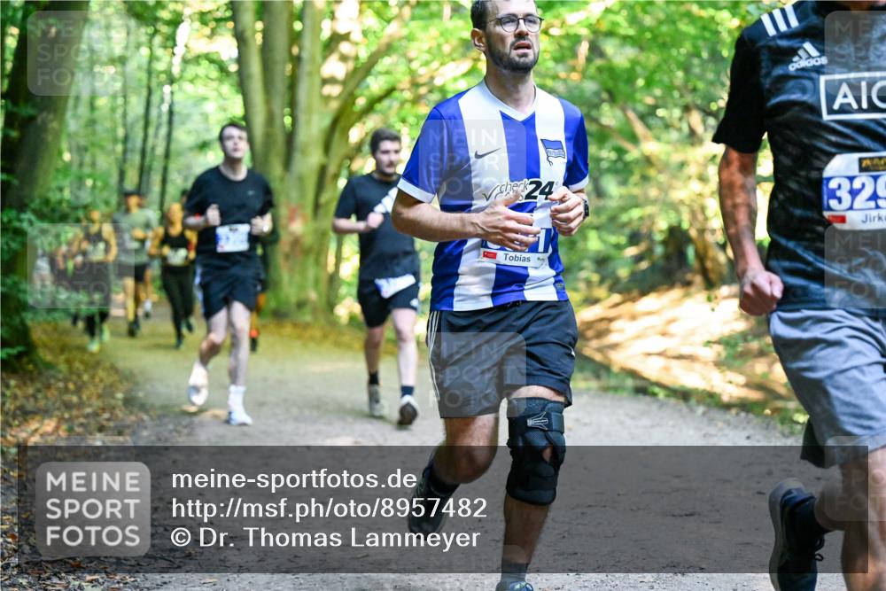 28.09.2025 - 33. Volkslauf durch das schöne Alstertal Dr. Thomas Lammeyer http://msf.ph/oto/8957482 28.09.2025 10:48:30 Laufen 24, 329 meine-sportfotos.de