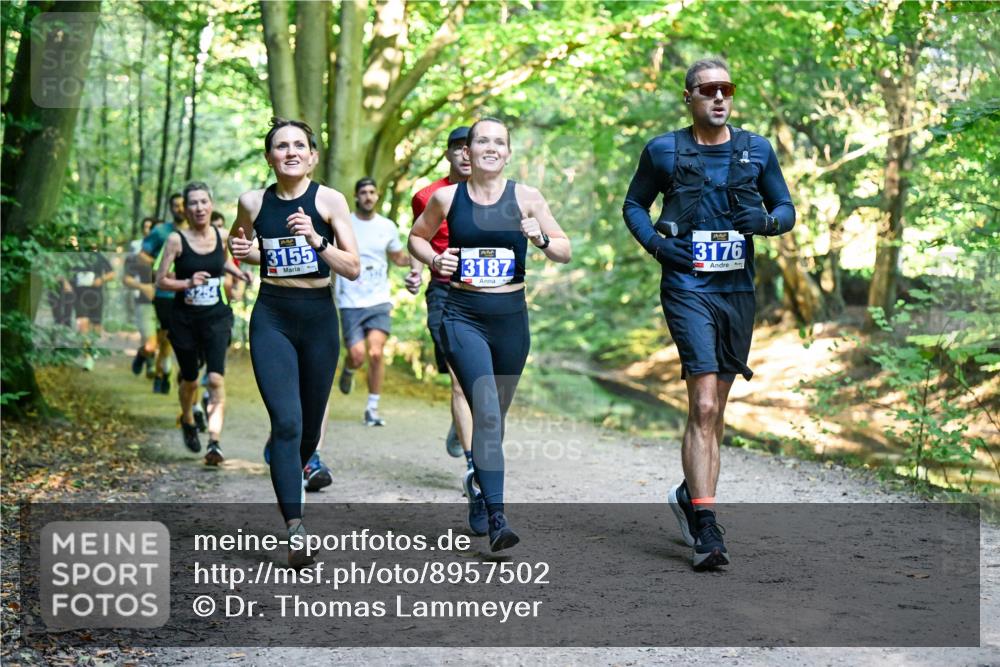 28.09.2025 - 33. Volkslauf durch das schöne Alstertal Dr. Thomas Lammeyer http://msf.ph/oto/8957502 28.09.2025 10:48:33 Laufen 3155, 3187, 3176 meine-sportfotos.de