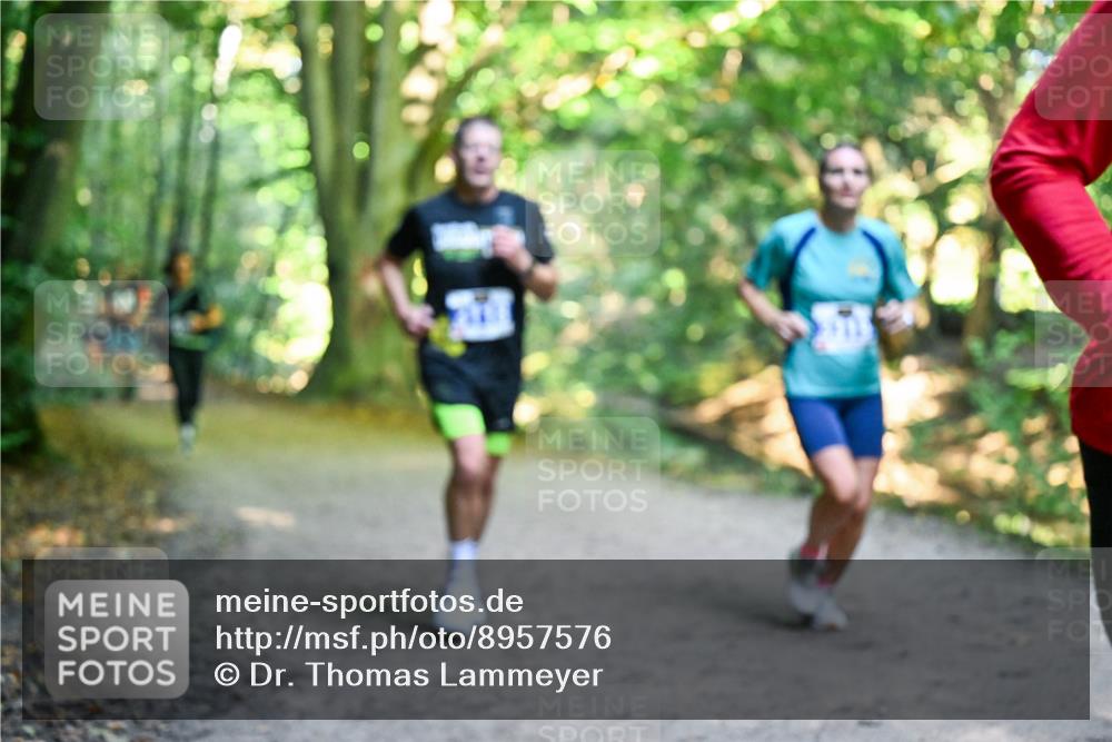 28.09.2025 - 33. Volkslauf durch das schöne Alstertal Dr. Thomas Lammeyer http://msf.ph/oto/8957576 28.09.2025 10:48:45 Laufen  meine-sportfotos.de